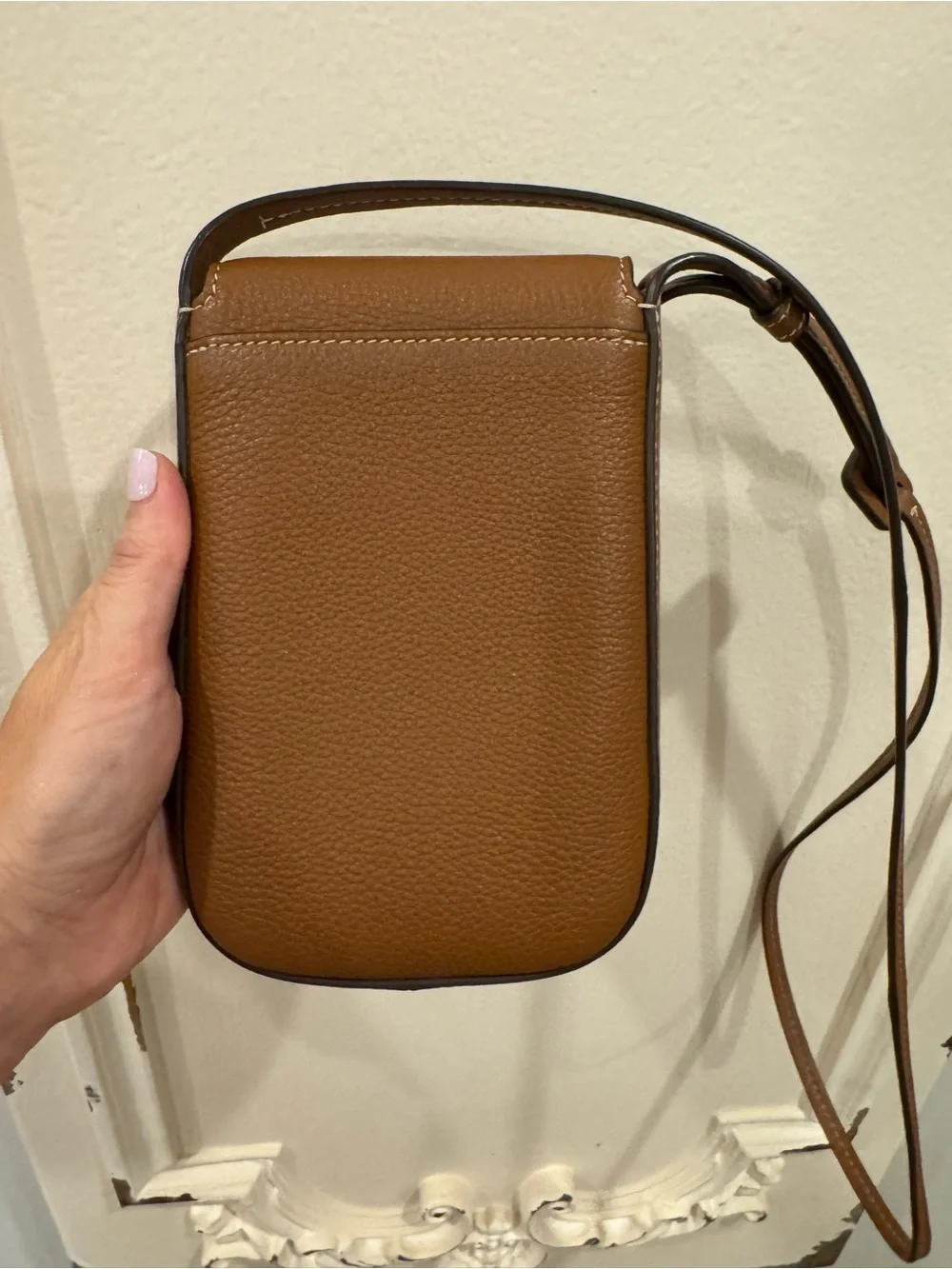Tory Burch Tan Pebbled Leather Crossbody Phone Pouch with Gold Logo